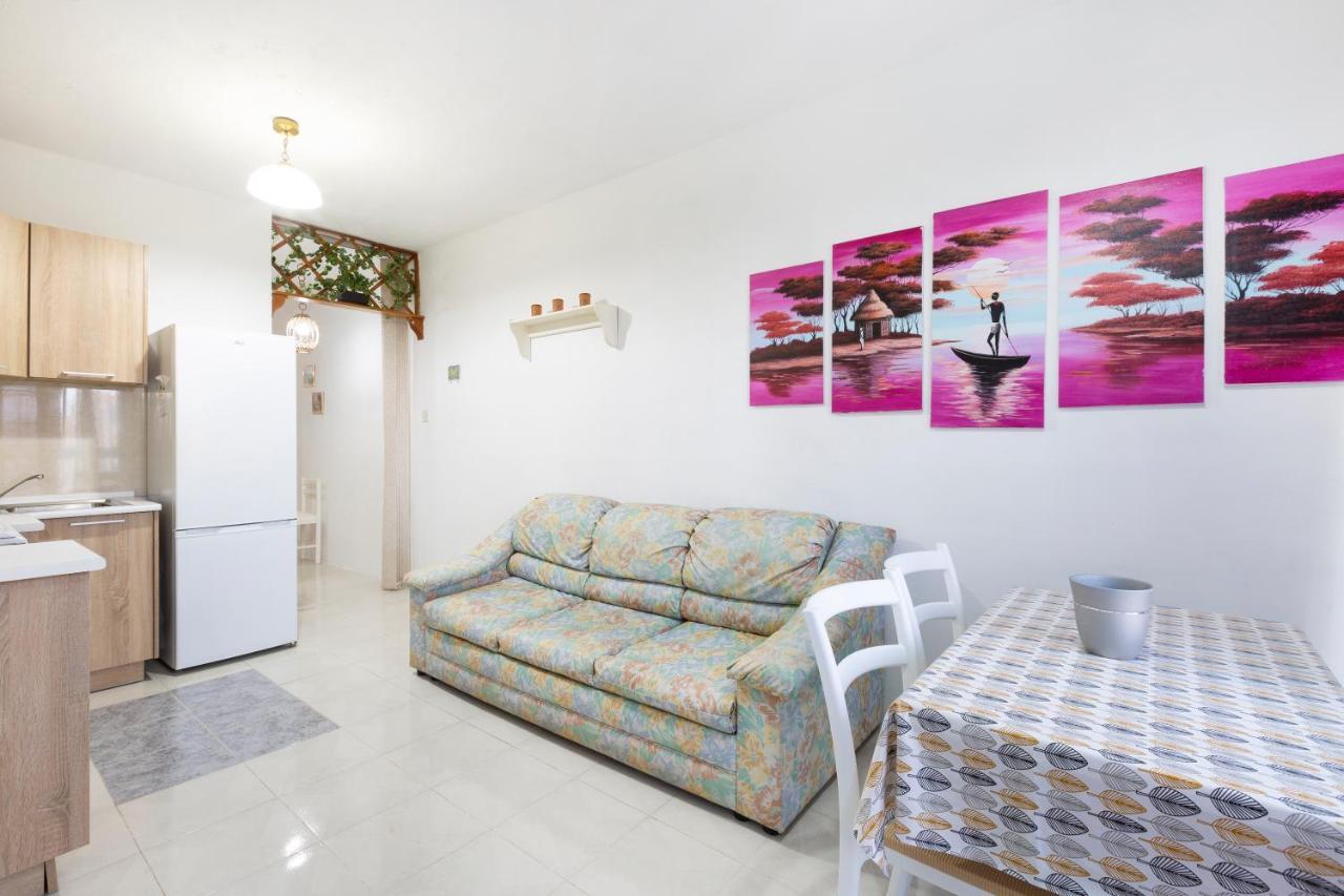 Ne1 - Lovely 2 Bedroom Apartment. Perfect Location Mellieħa Buitenkant foto