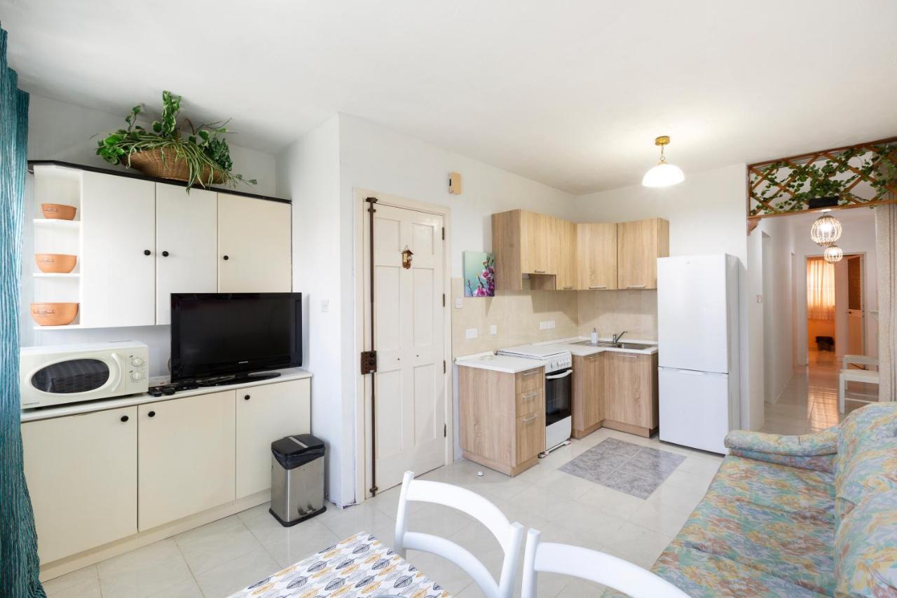 Ne1 - Lovely 2 Bedroom Apartment. Perfect Location Mellieħa Buitenkant foto
